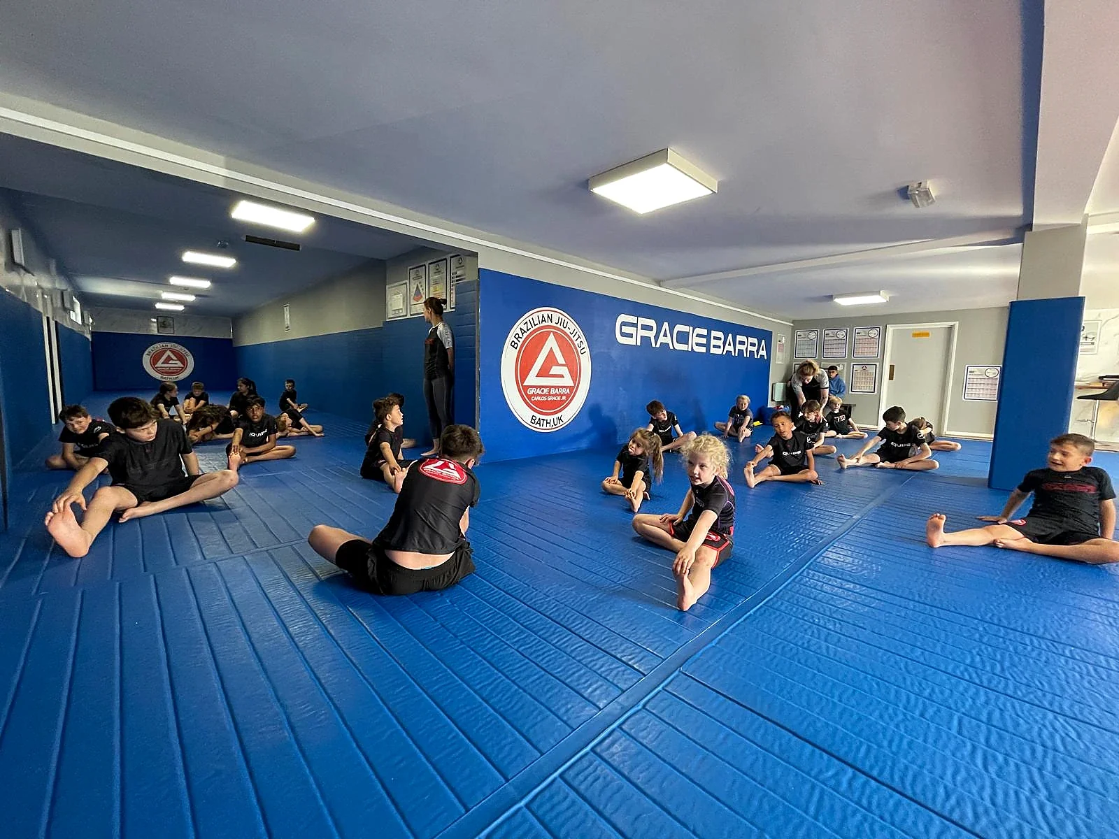 Wide view of the academy during a youth striking session