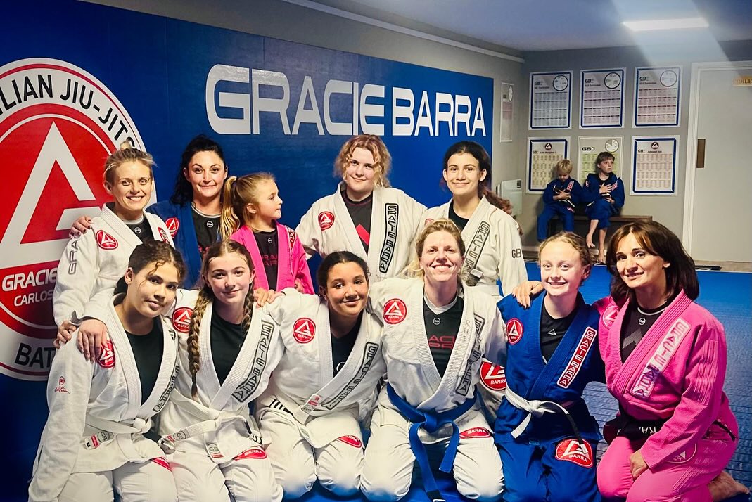 women training bjj and self-defense